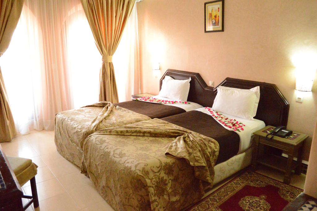 DOUBLE ROOM DELUXE