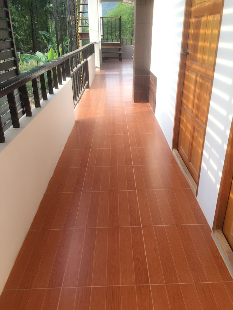 Poonsap Resort 8/62