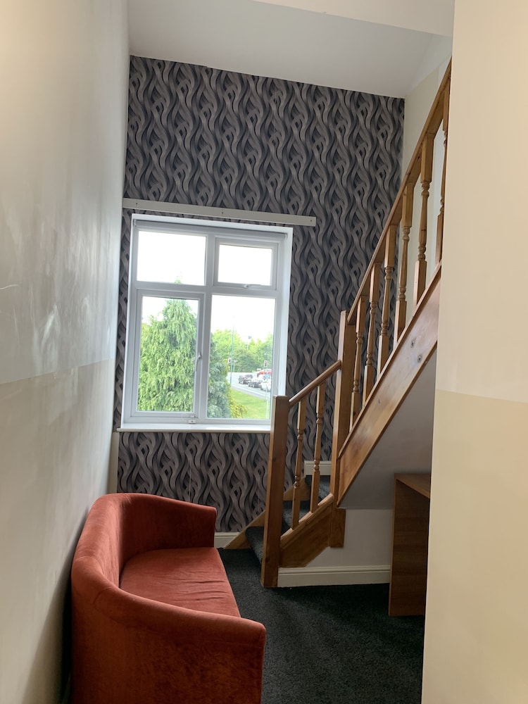 IBI Imperial Salford (ex Trivelles Hotel Manchester - Cross Lane) 50/62