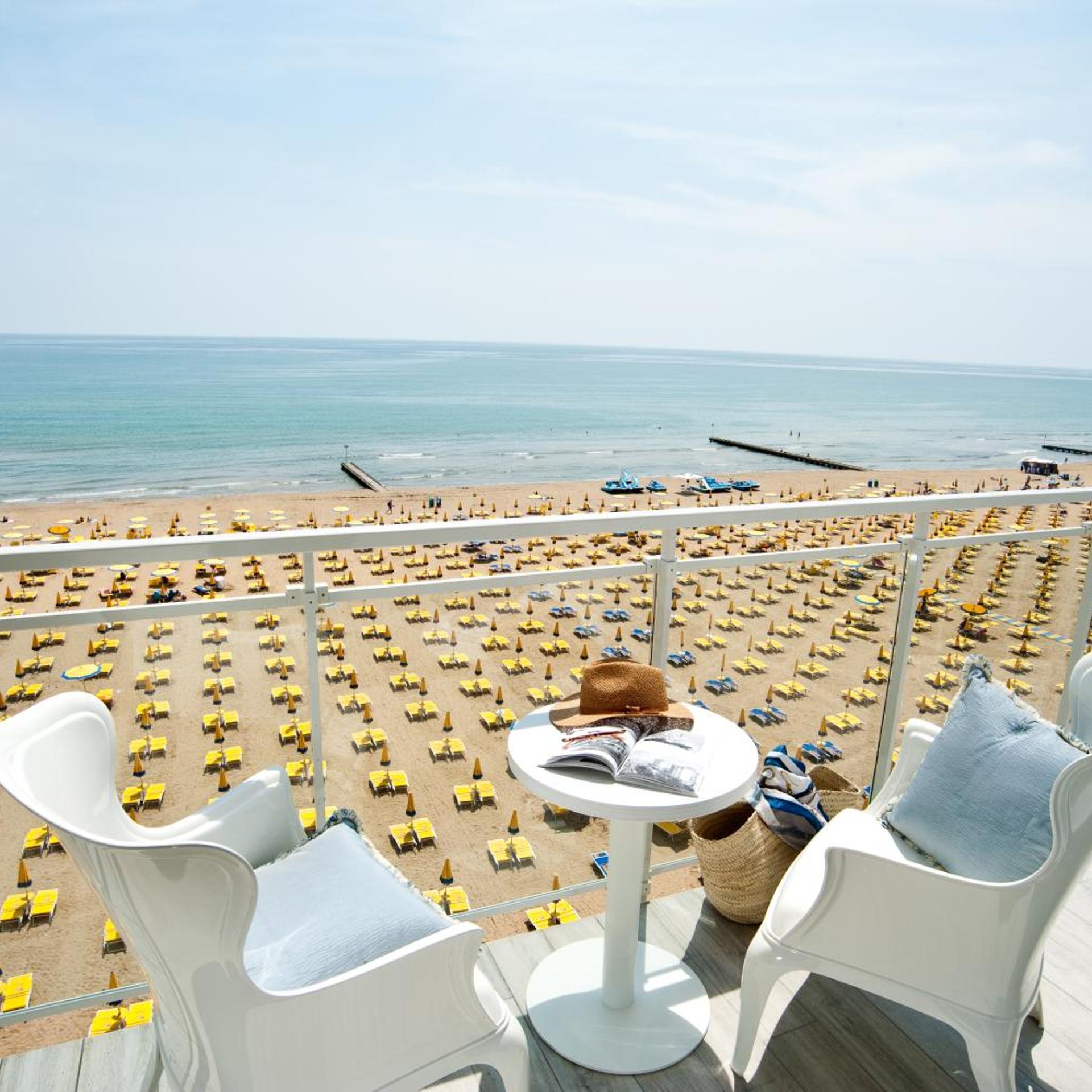 Hotel Nizza Fronte Mare 45/49