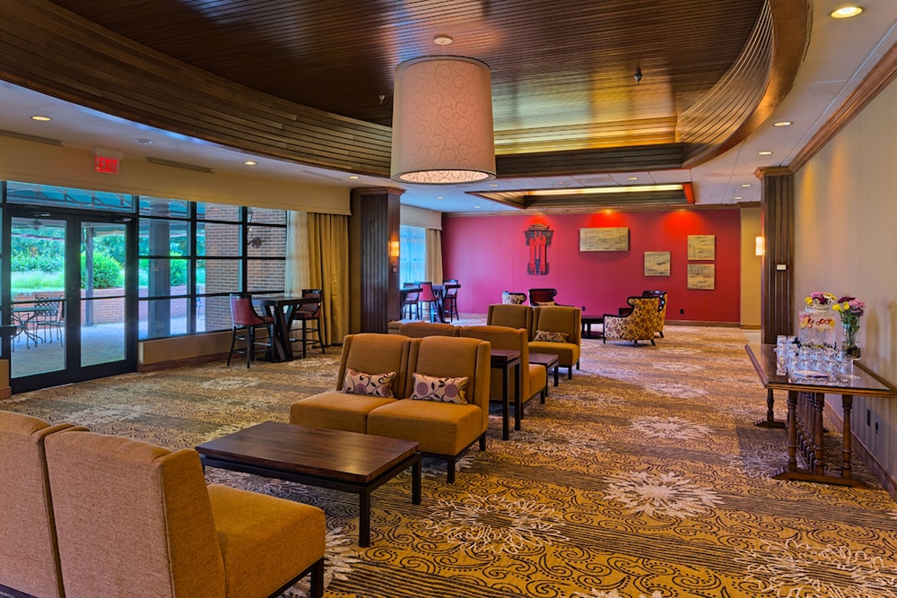 DoubleTree by Hilton Hotel Asheville Biltmore 39/68