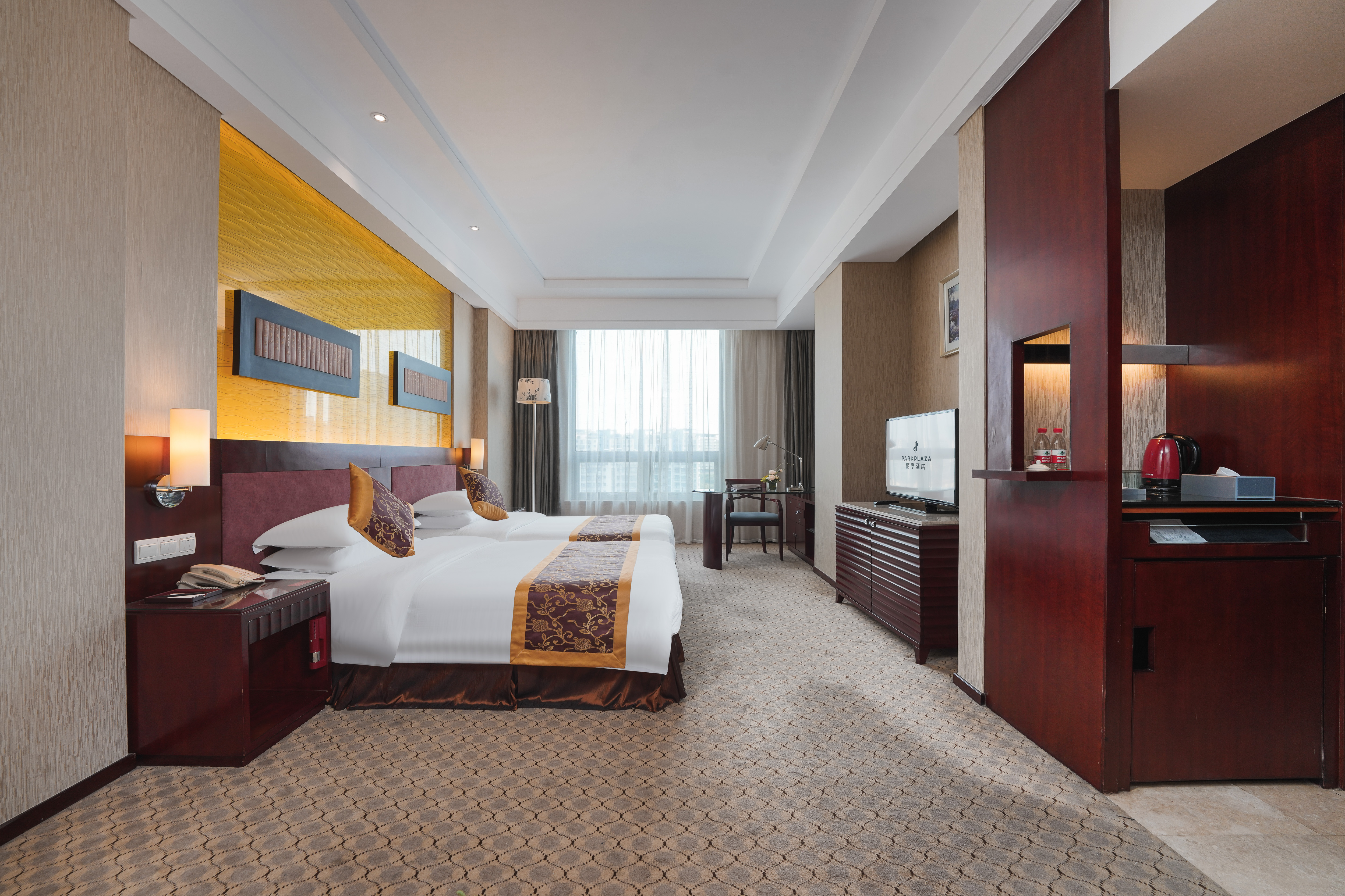 EXECUTIVE, TWIN BEDS