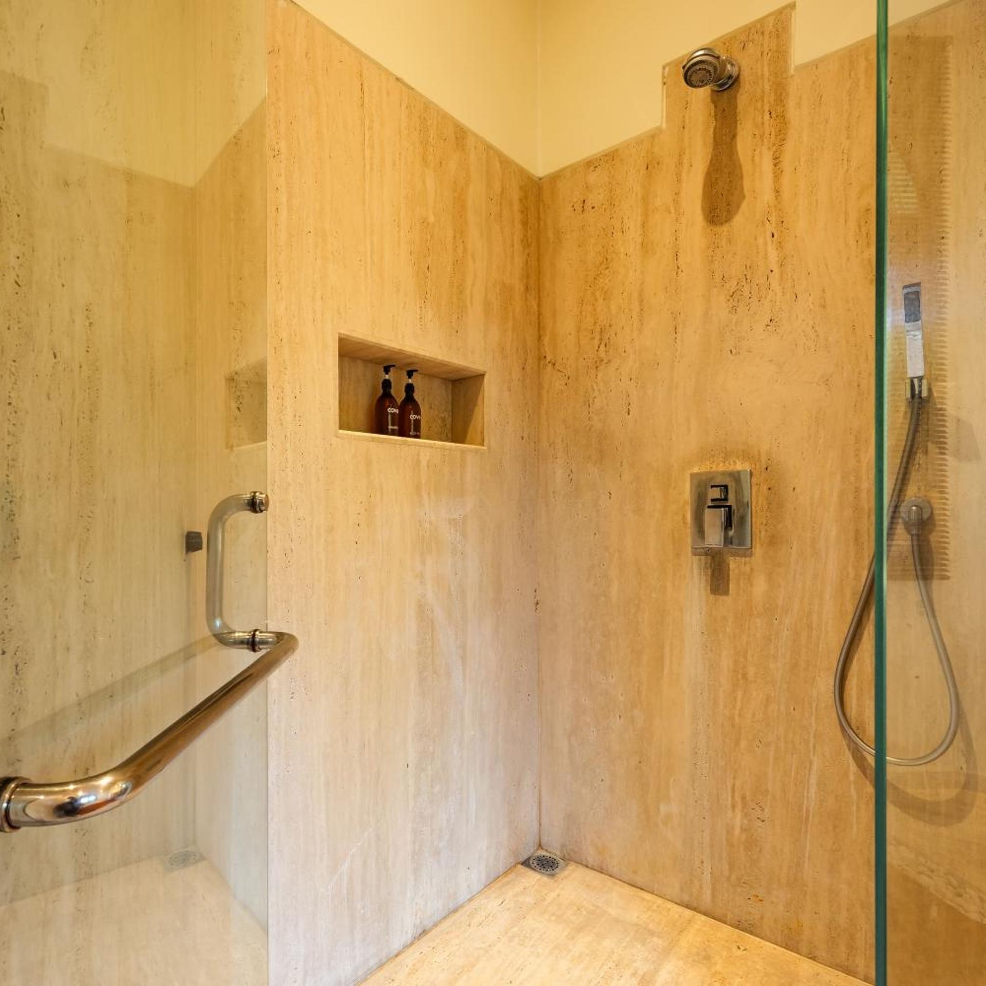 Urbanest Inn Villa 19/50