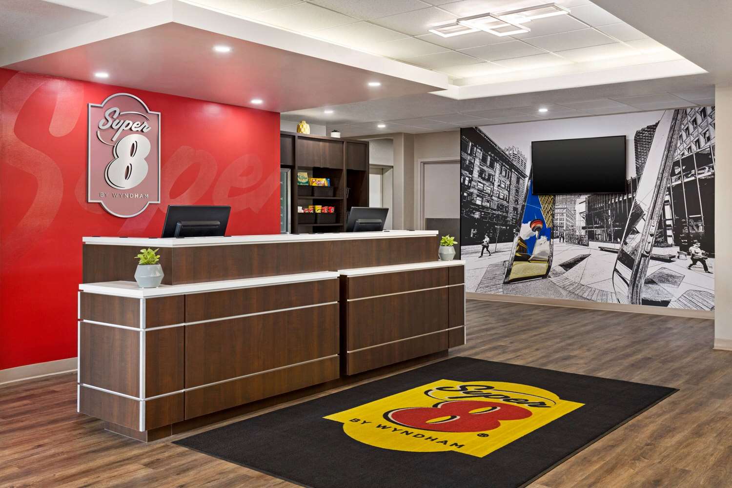 Super 8 by Wyndham Calgary Shawnessy Area 3/24
