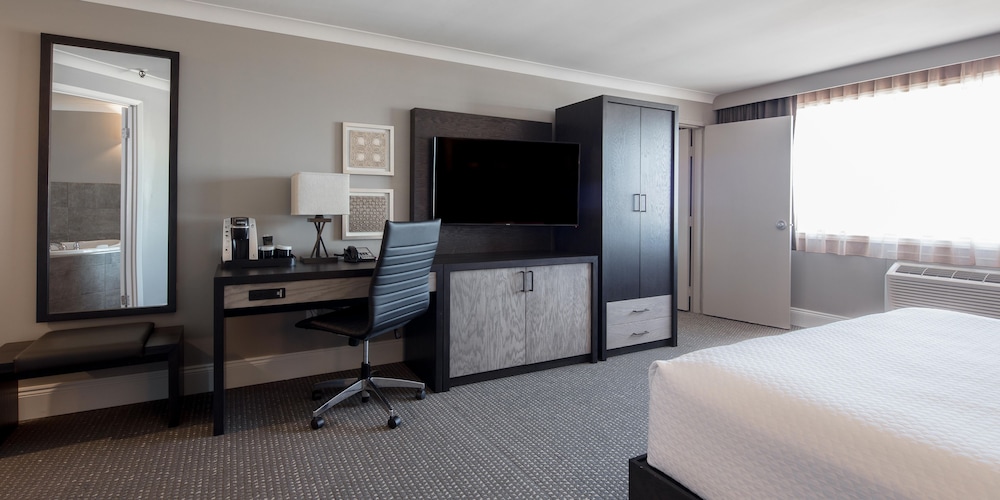 Crowne Plaza Moncton Downtown 11/71
