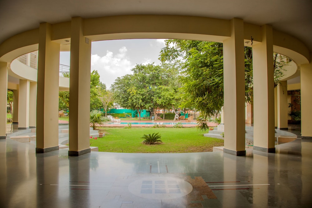 Hotel Chitvan 46/50
