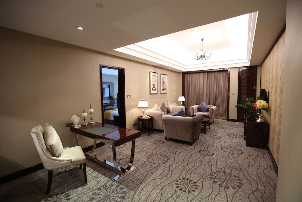 Longjiang Country Garden Phoenix Hotel 29/35