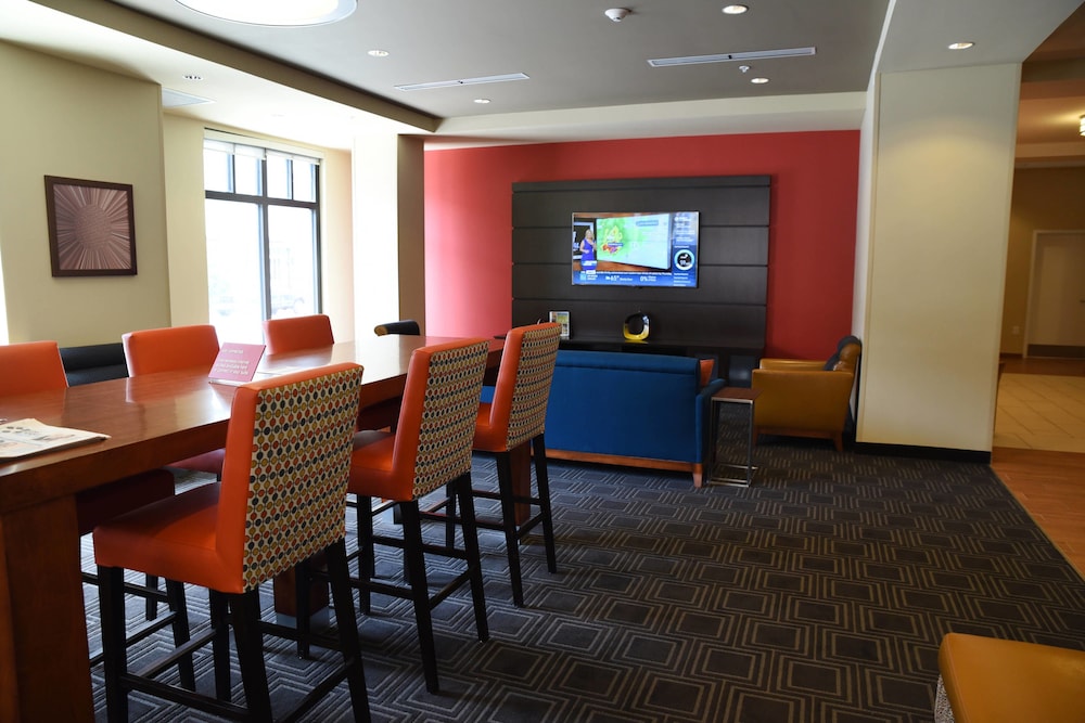TownePlace Suites Lawrence Downtown 23/32