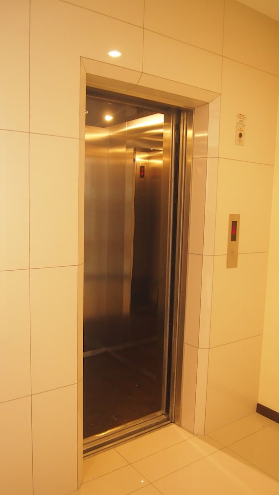 118 HOTEL MACALISTER 33/43