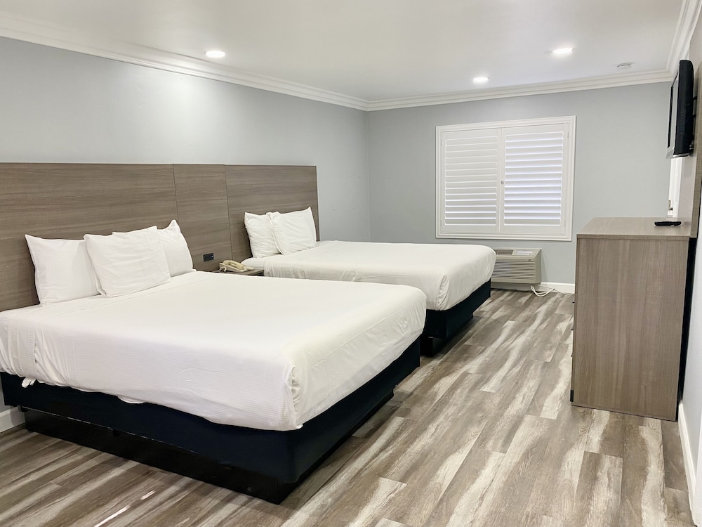 2 BEDROOMS, CLASSIC, SUITE