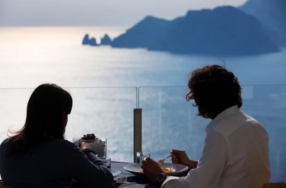 Relais Blu 44/51