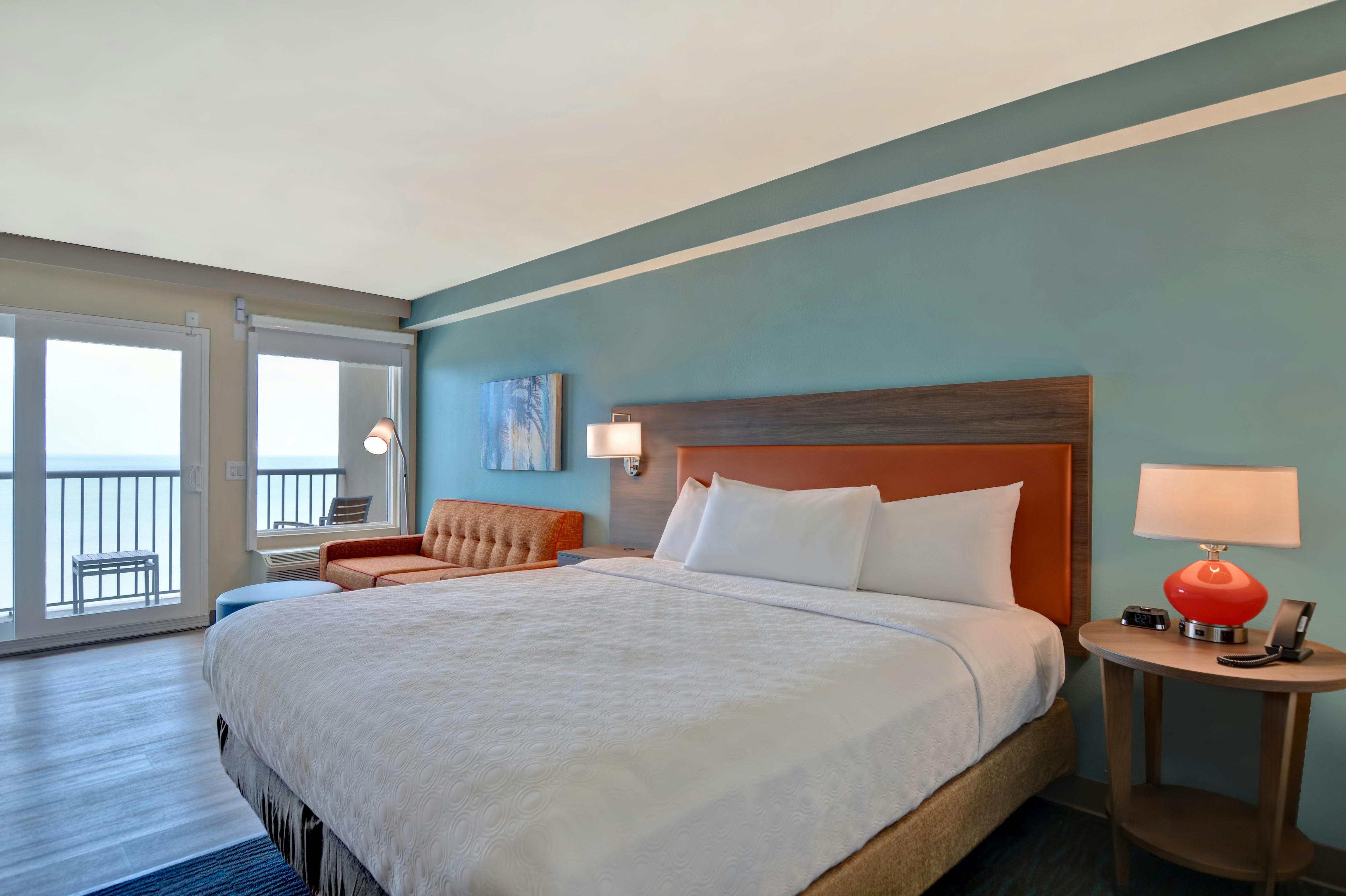 Studio, King Bed, Ocean Front, Accessible