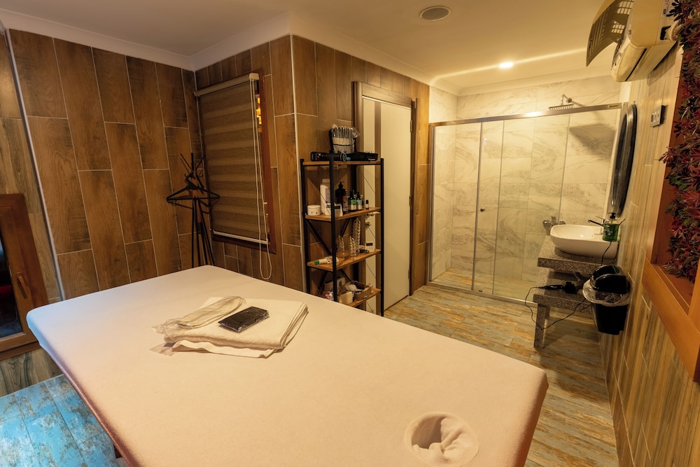 Fengo Hotel 45/69