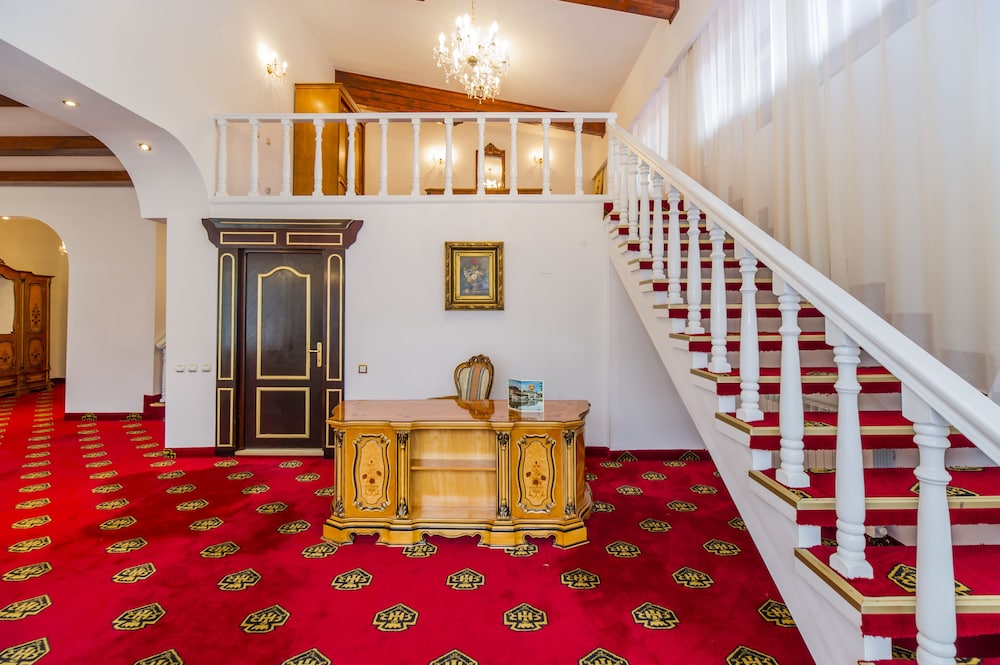 Aurelius Hotel 33/49