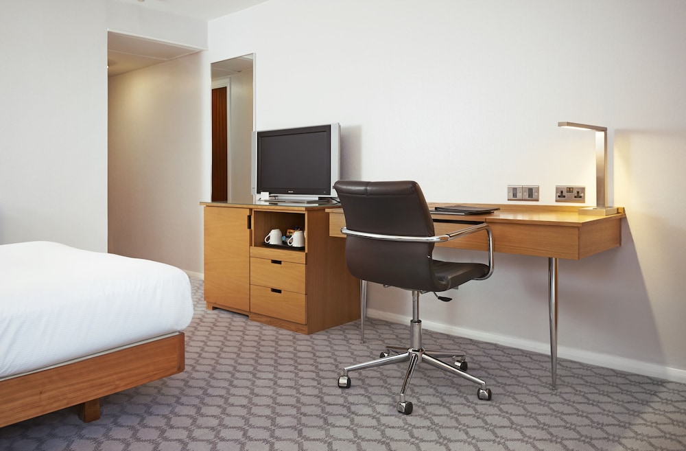 Hilton London Watford 52/54
