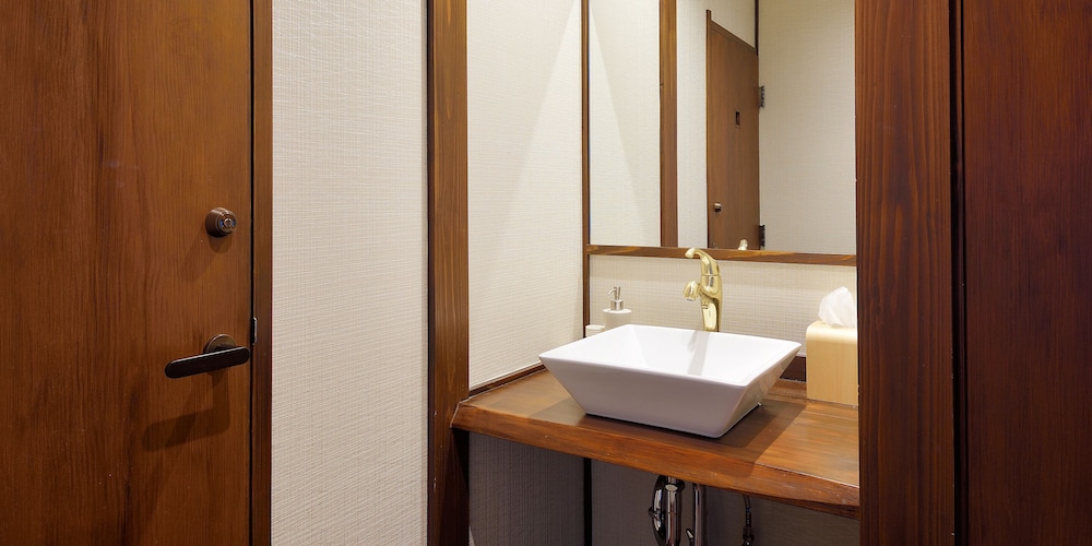 Ryokan Okayama 49/50