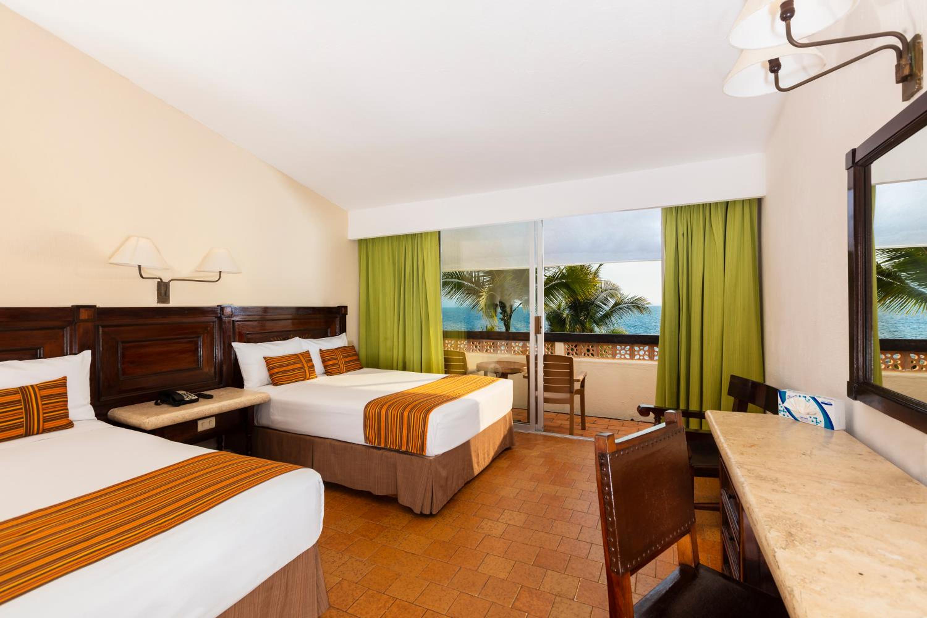غرفة قياسية بسريرين مزدوجين بإطلالة على البحر، Las Palmas By The Sea All Inclusive 4/5