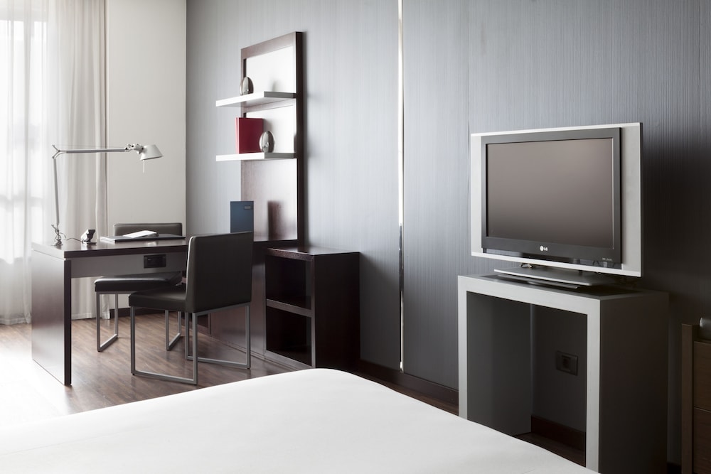 AC Hotel by Marriott Madrid Airport 17/45
