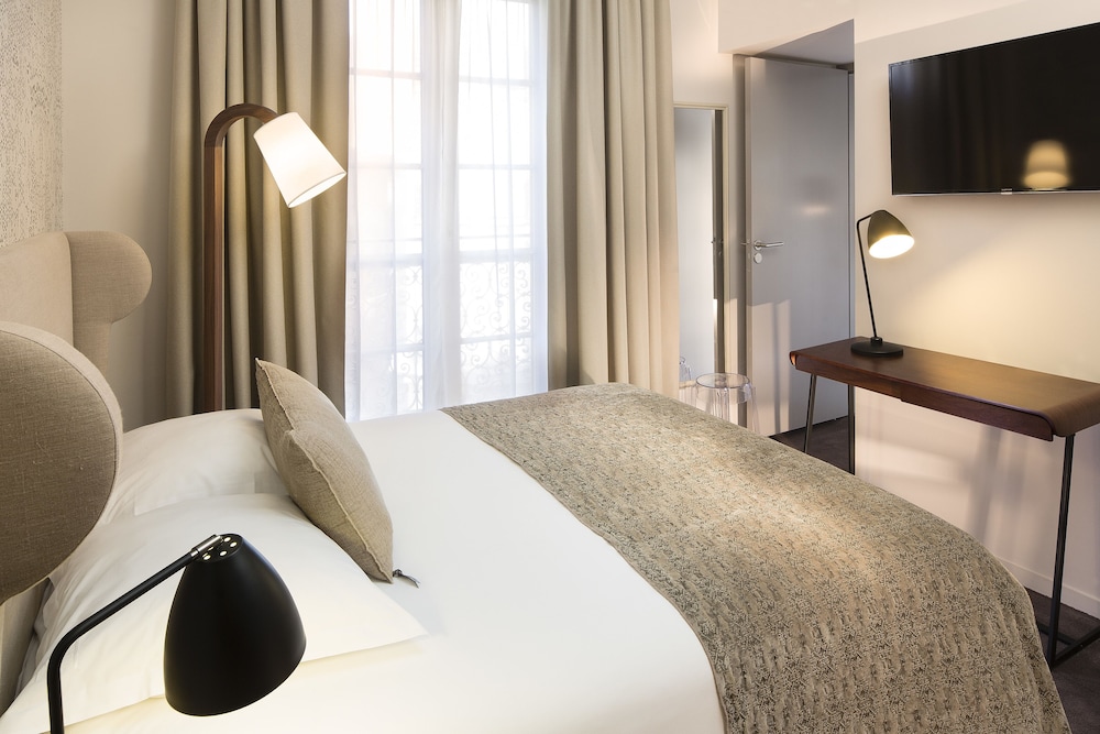 Nemours Hotel 15/75