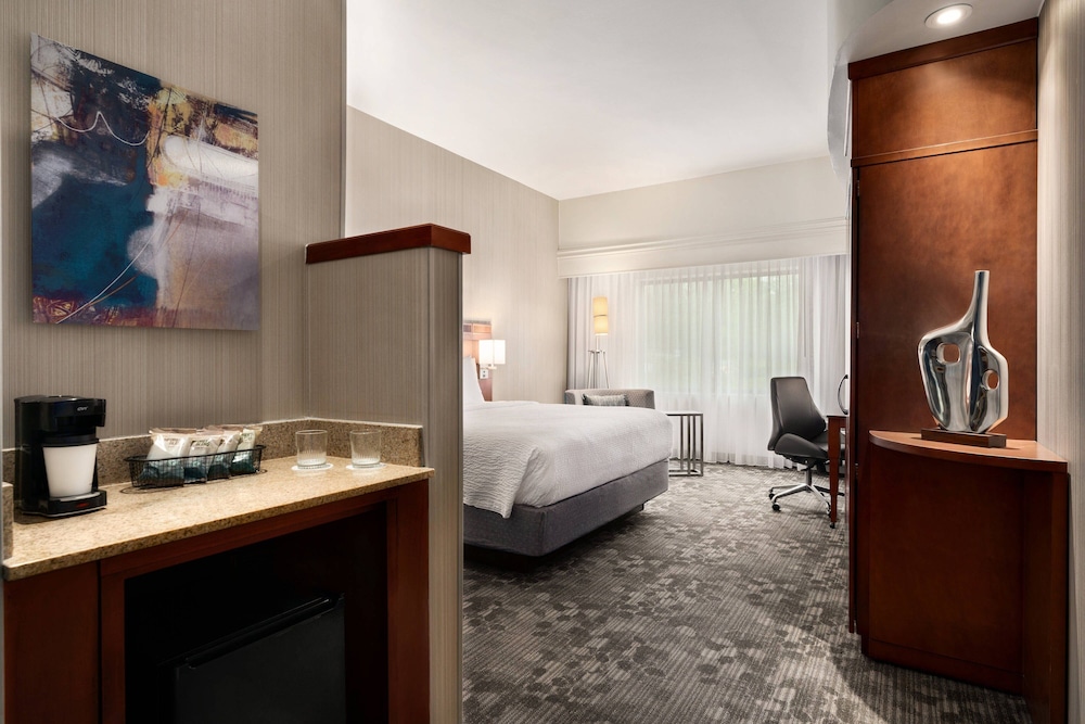 Courtyard by Marriott Philadelphia Montgomeryville 14/37