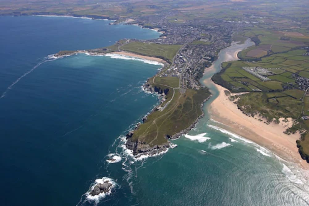 Pentire Hotel 59/63
