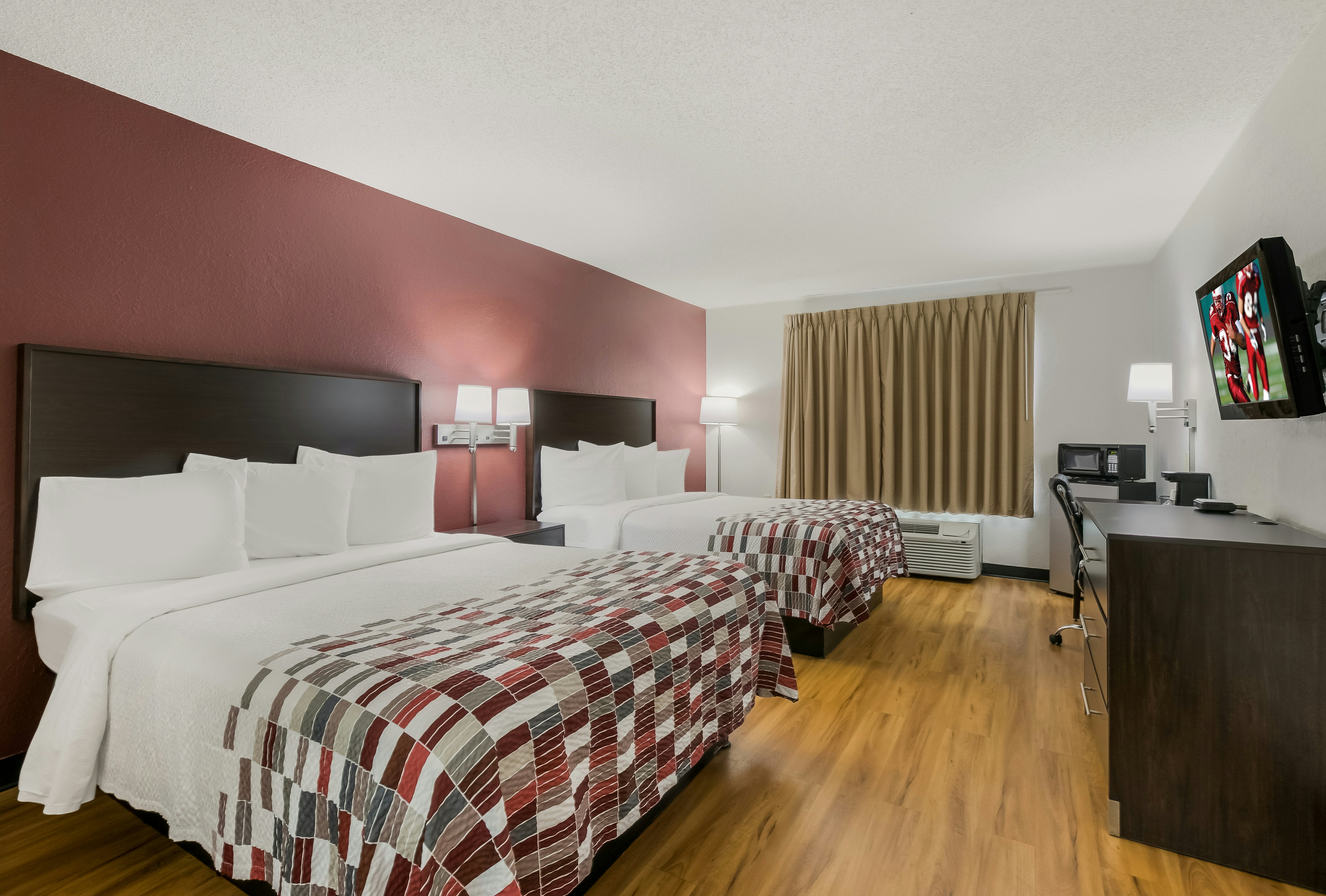NON-SMOKING DELUXE 2 QUEEN BEDS, MICRO-FRIDGE