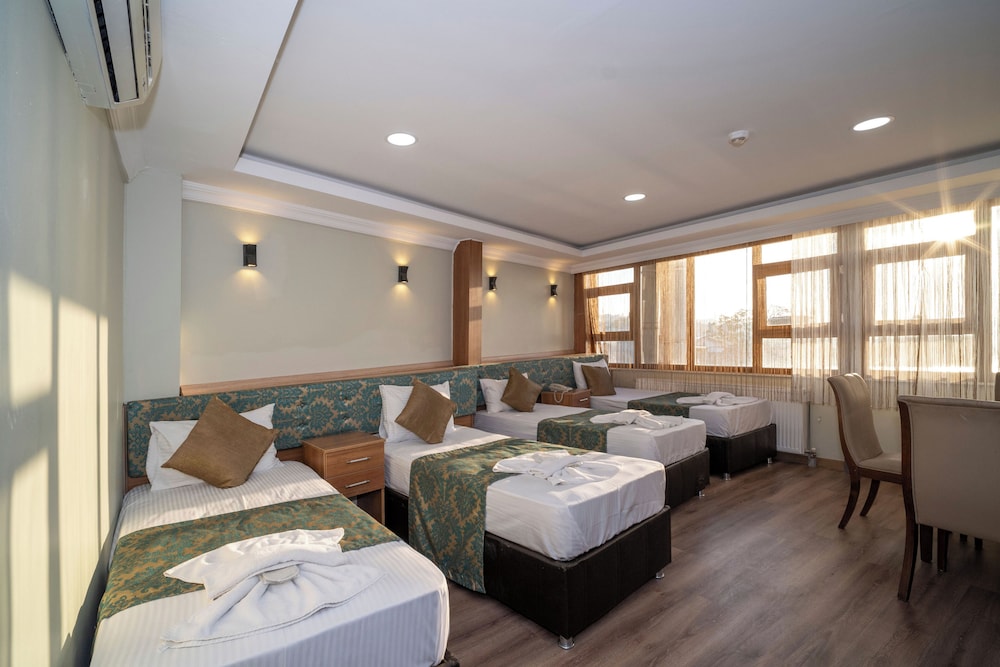 SIMPER HOTEL 30/50