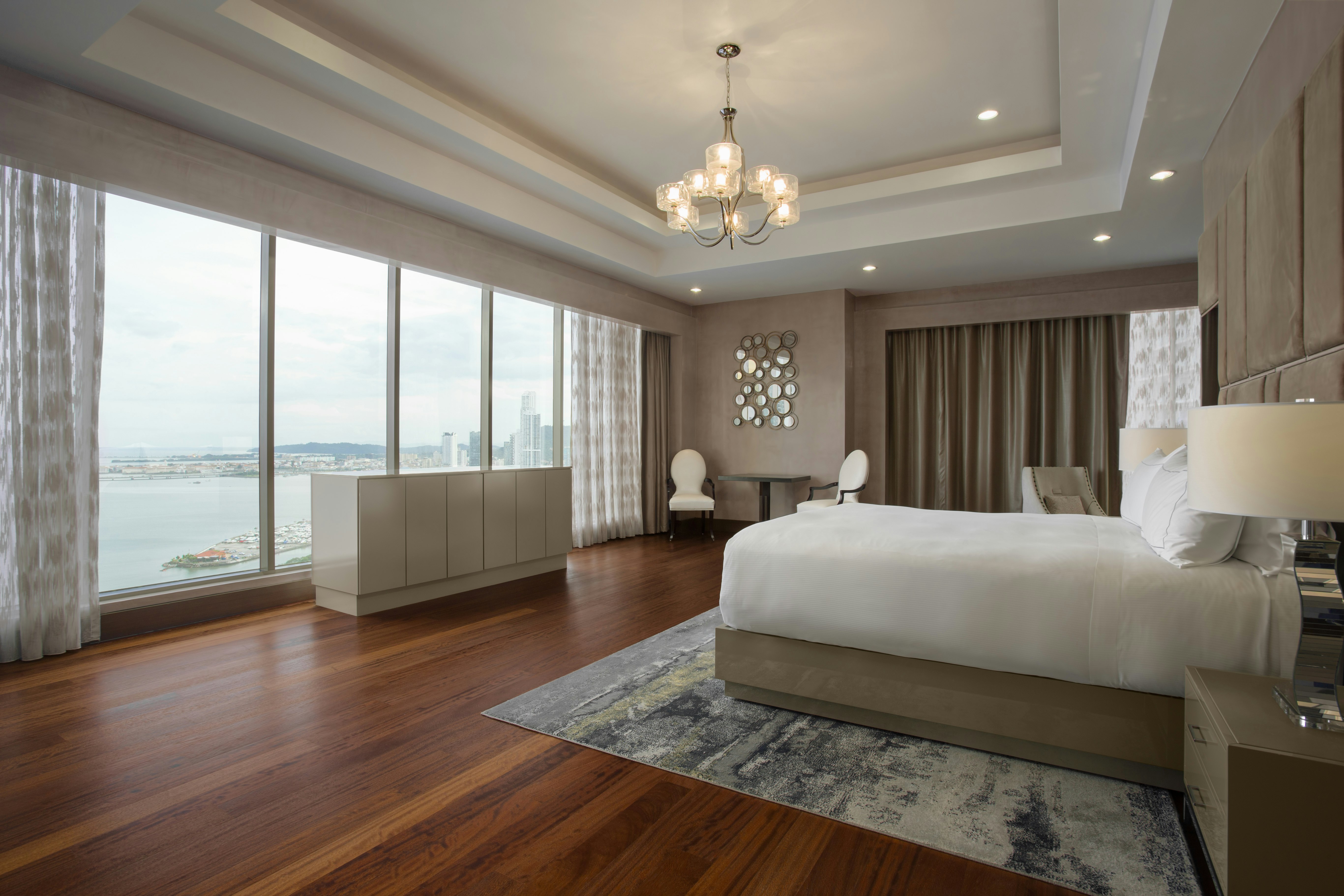 PRESIDENTIAL, SUITE, KING BED, OCEAN VIEW