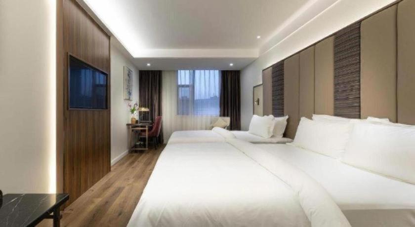 Metropolo Jinjiang Hotel (Haikou East High-speed Railway Station, Normal University) 17/30