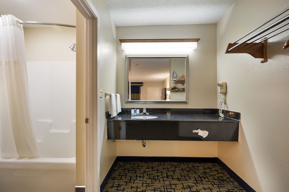 SureStay Hotel by Best Western Meridian 18/19