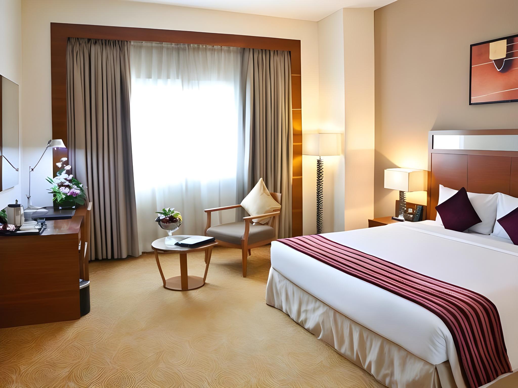 DELUXE ROOM