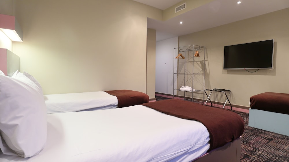 Citrus Hotel Cheltenham By Compass Hospitality 10/79