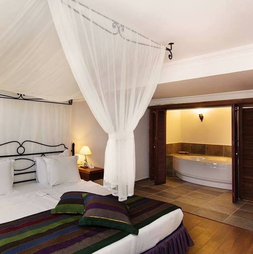 Kumlubuk Maris Hotel 8/29