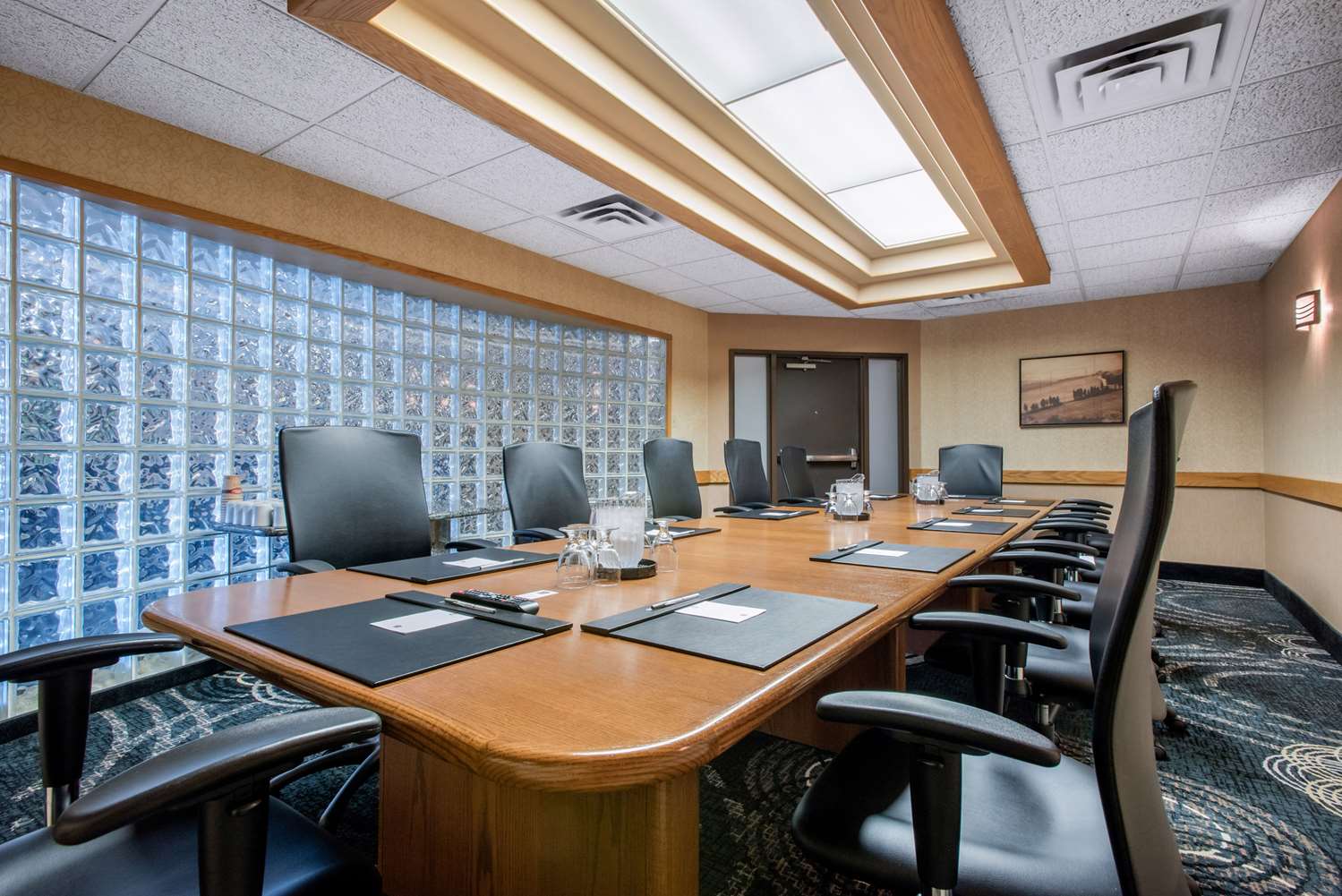 Clarion Hotel & Suites Brandon 29/35