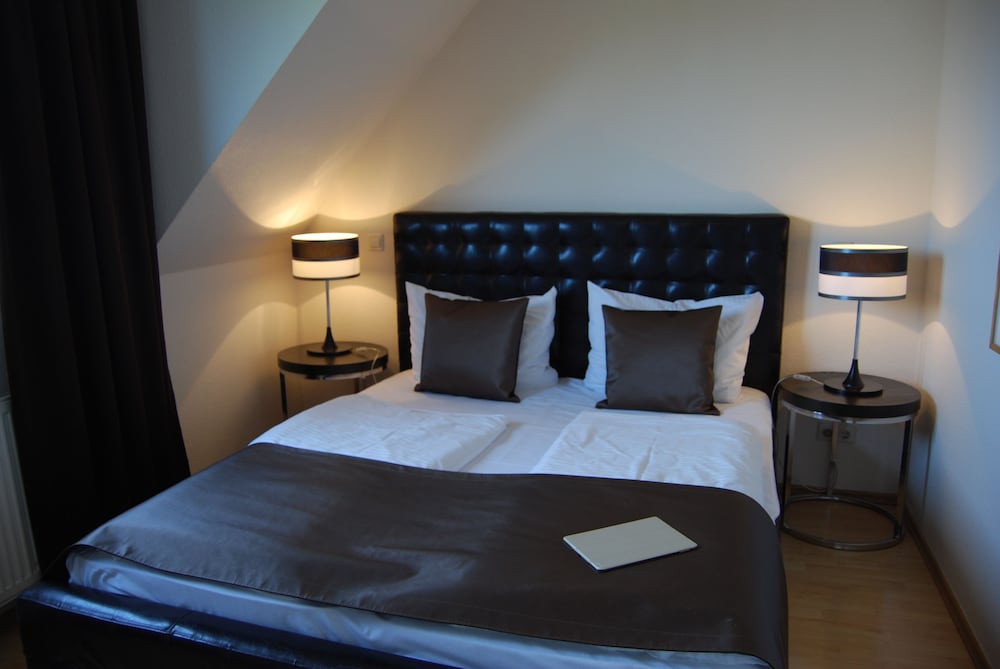 Mauritius Hotel And Therme Cologne 23/75