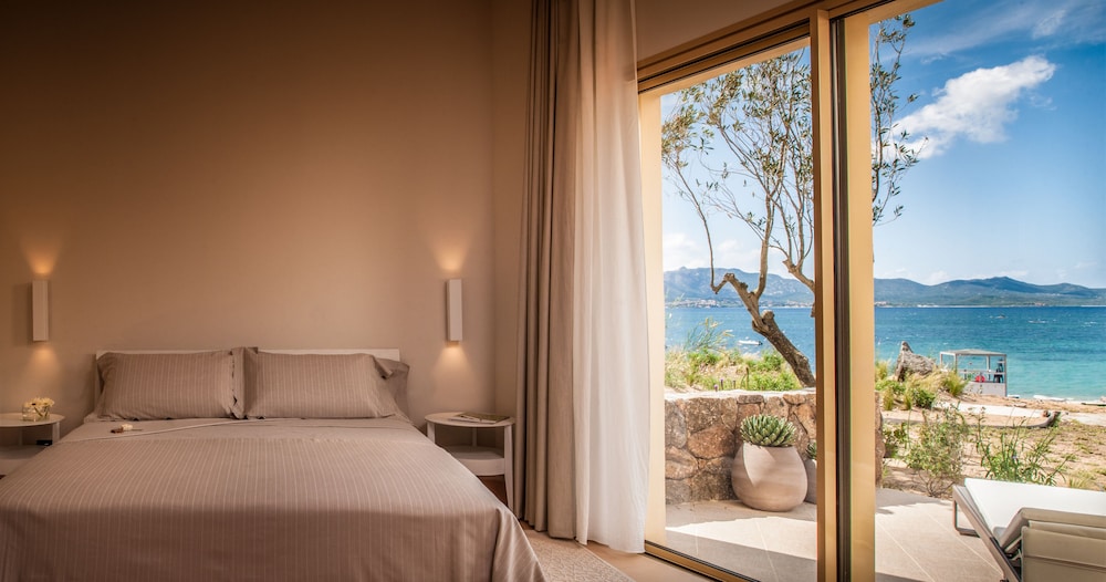 Superior tripla vista mare