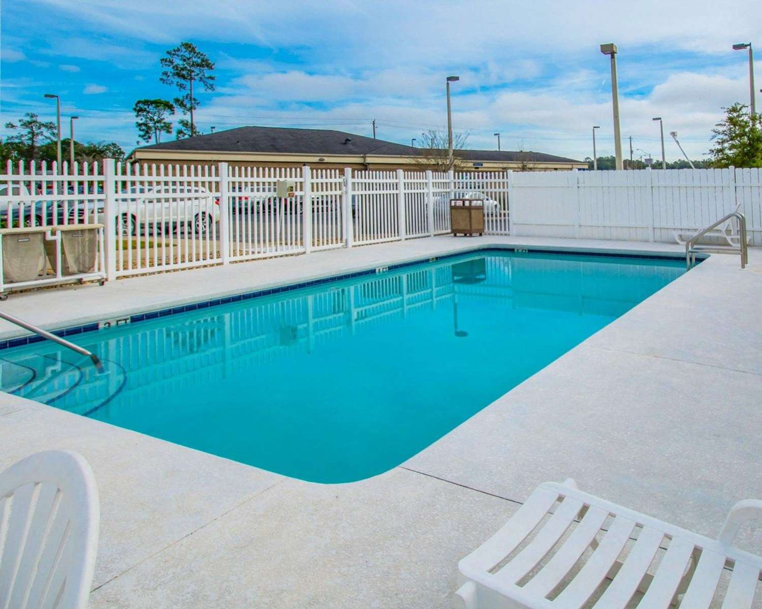 Sleep Inn & Suites Palatka North 15/34