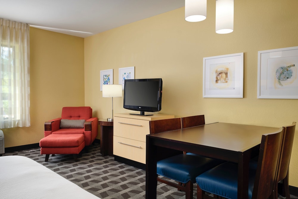 Towneplace Suites By Marriott Ann Arbor 36/51