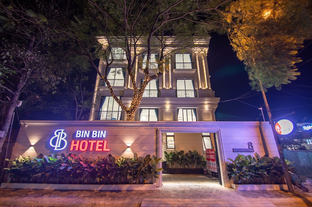 Bin Bin Hotel 11 - Near Island Diamond 1/50