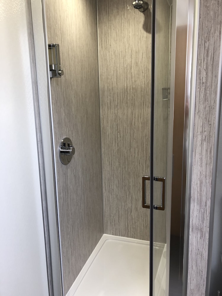 Karrawa Guest House 34/65