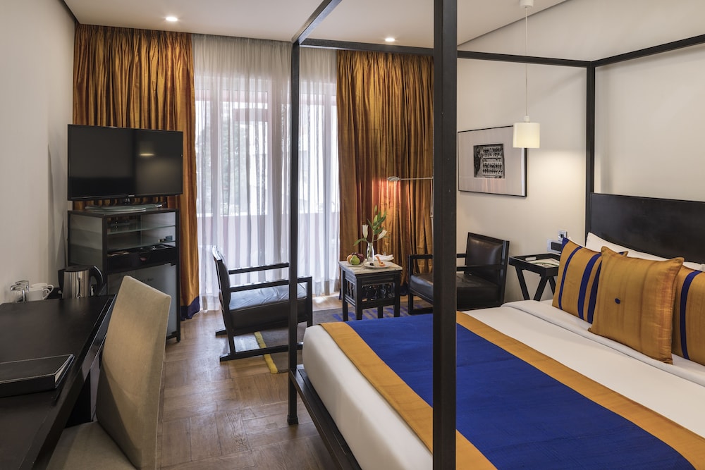 DELUXE, BALCONY