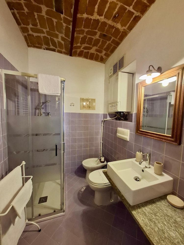 Le Serre Suites and Apartments 33/34