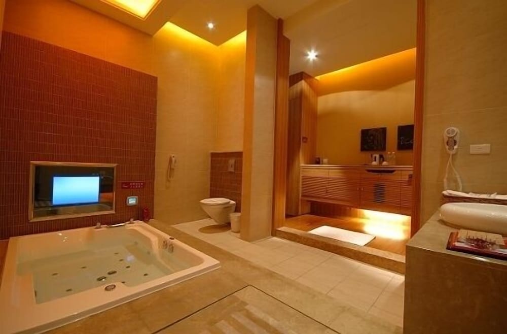 Norway Forest Spa Motel 12/22