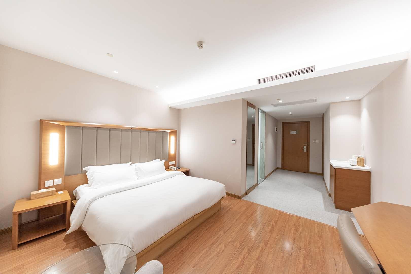 Ji Hotel (Shanghai Jiayi Road subway station) 9/36