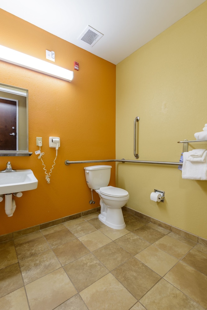 Microtel Inn Suites By Wyndham Greenville University Med 20/44