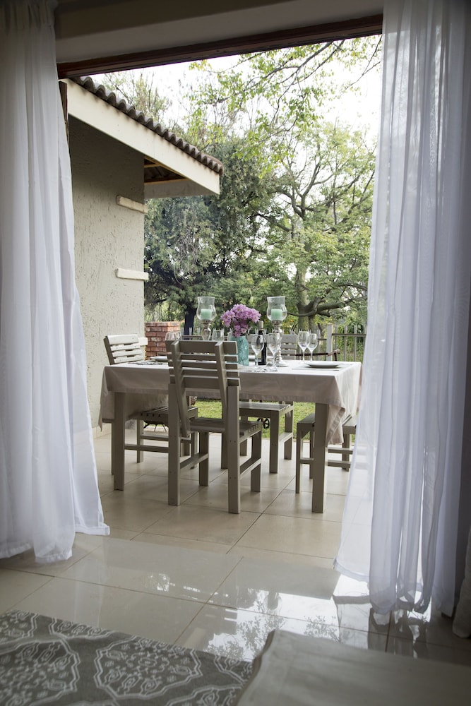 Nehema Manor 32/45