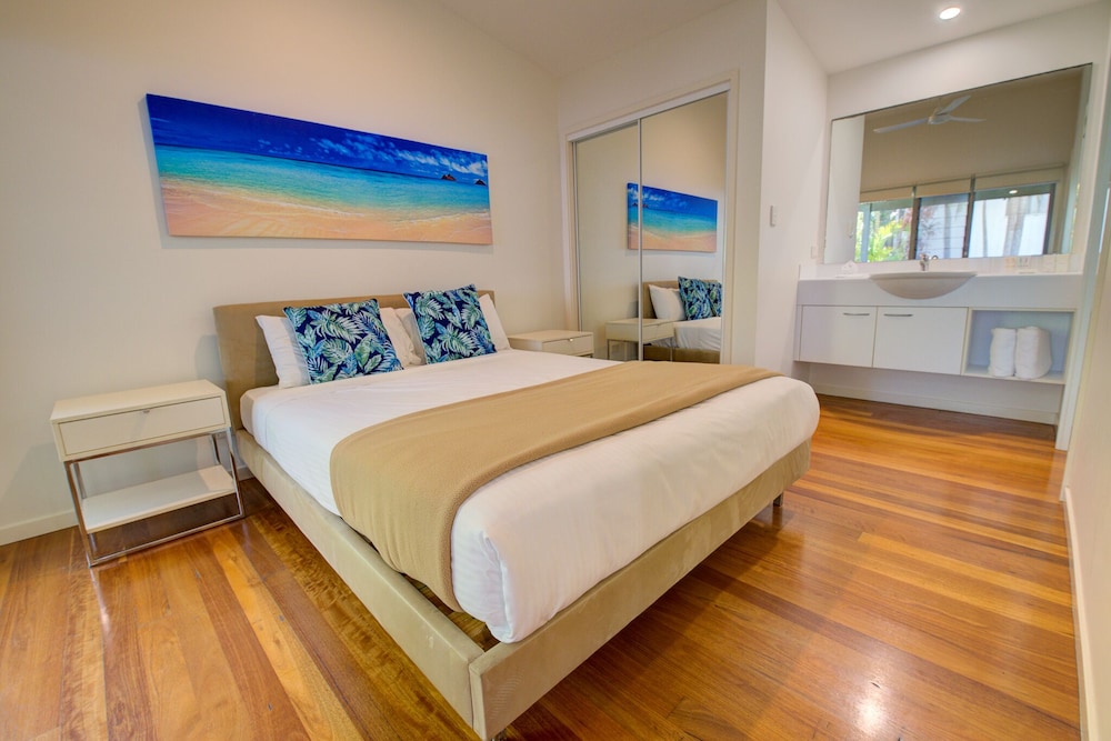 Apartment, 2 Beds, 2 Bathrooms, Kitchenette