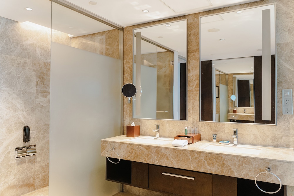Four Points By Sheraton Qingdao West Coast Formerly Four Points By Sheraton Qingdao Huangdao 50/50