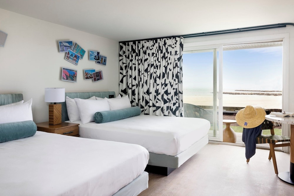 Room, 2 Queen Beds, Ocean Front