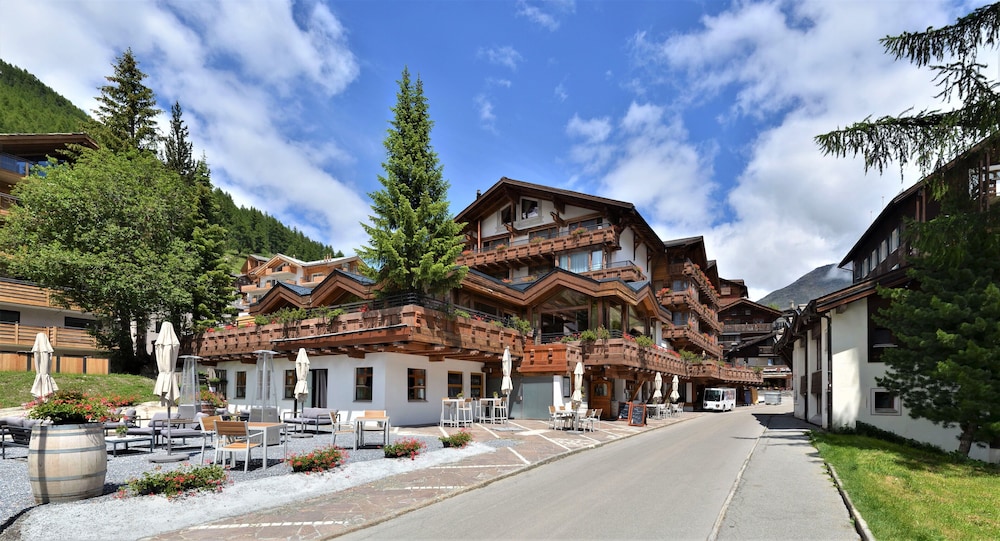 Walliserhof Grand Hotel and Spa 1/75